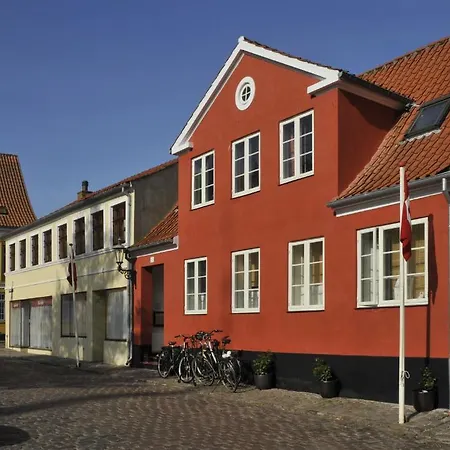 Bed & Coffee * Ærøskøbing